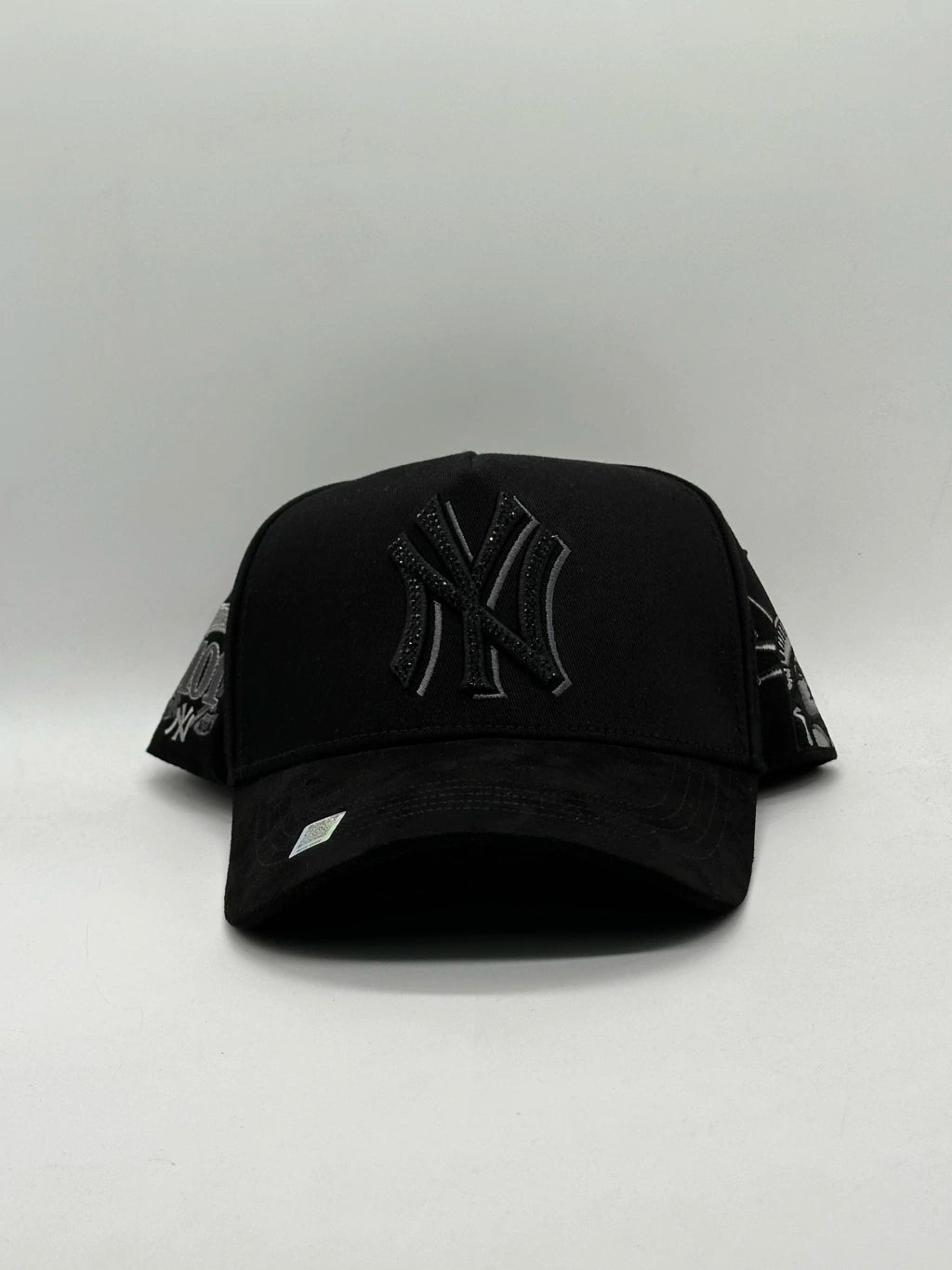 BIG BOSS // NY CRYSTAL BLACK KEVIN HATS