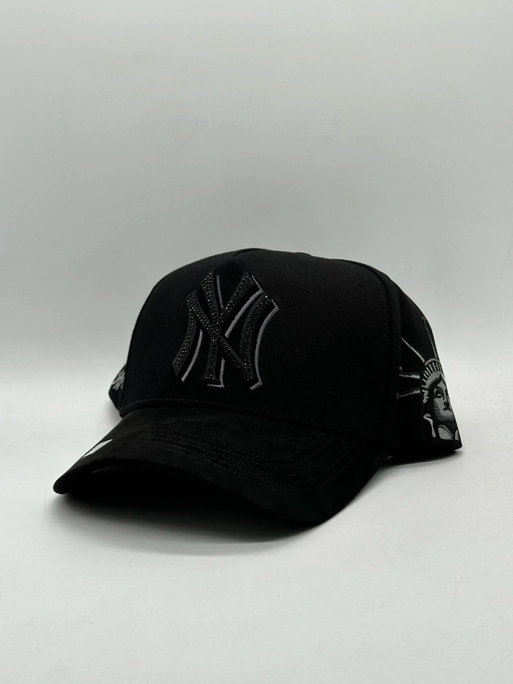 BIG BOSS // NY CRYSTAL BLACK KEVIN HATS