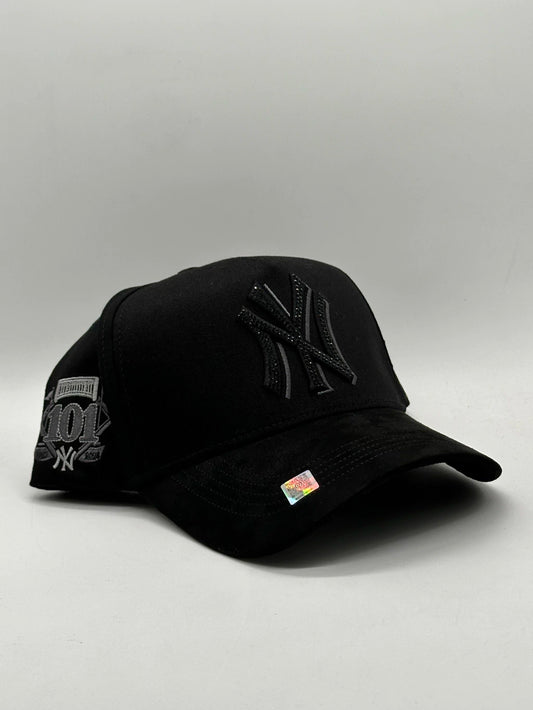 BIG BOSS // NY CRYSTAL BLACK KEVIN HATS
